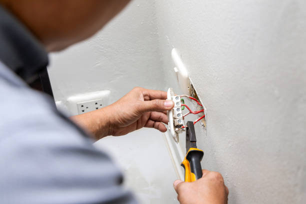 Best Affordable Emergency Electrician  in Pleasant Hill, OH